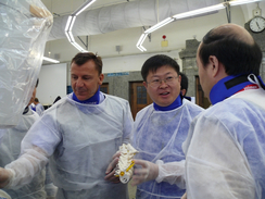 Dr. Schubert im Gespräch mit chinesischen Gastärzten